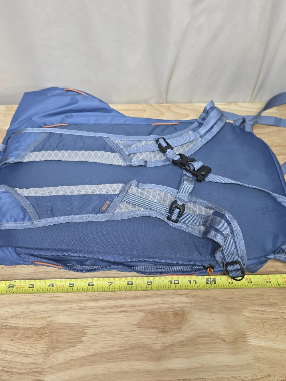REI Flash 18 Pack in Blue with Orange Accents